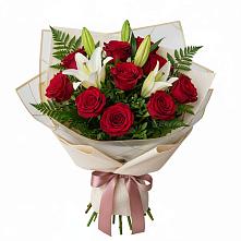 Букет цветов из:  Лилии и Розы в Перелюбе