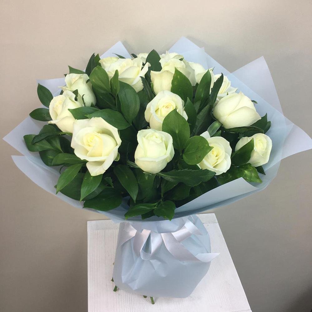 Букет 15 Белых роз Проуд в Перелюбе