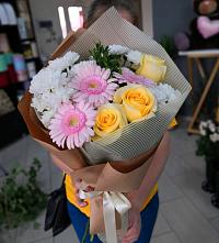 Букет цветов из:  Герберы, Розы и Хризантемы в Перелюбе