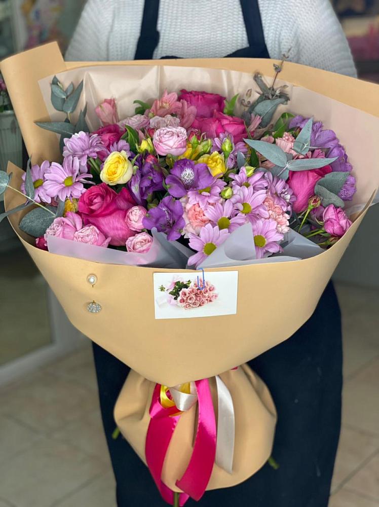 Букет цветов из: Хризантемы, Гвоздики и Альстромерии в Перелюбе