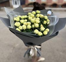 Букет Белые кустовые розы Солинеро в Перелюбе