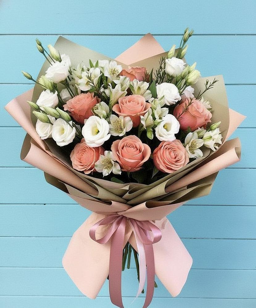 Букет цветов из: Розы, Альстромерии и Лизиантусы в Перелюбе