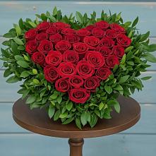 Цветочная композиция из Розы в виде сердца в Перелюбе