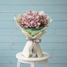 Букет цветов из:  Орхидеи и Розы в Перелюбе
