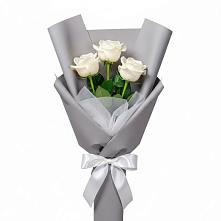 Букет 3 белые розы в Перелюбе