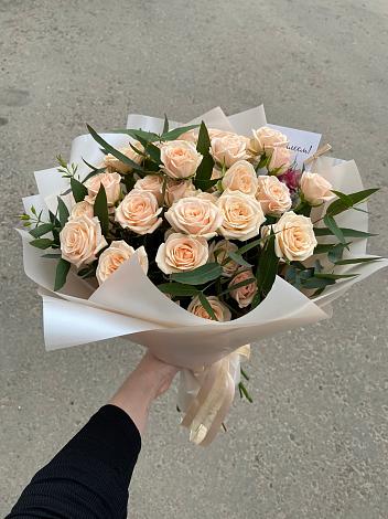 Букет Кремовые розы Латте в Перелюбе