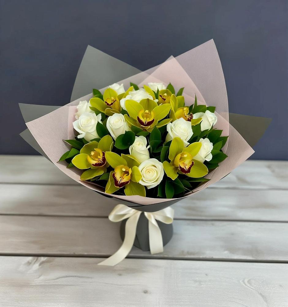 Букет цветов из: Орхидеи и Розы в Перелюбе