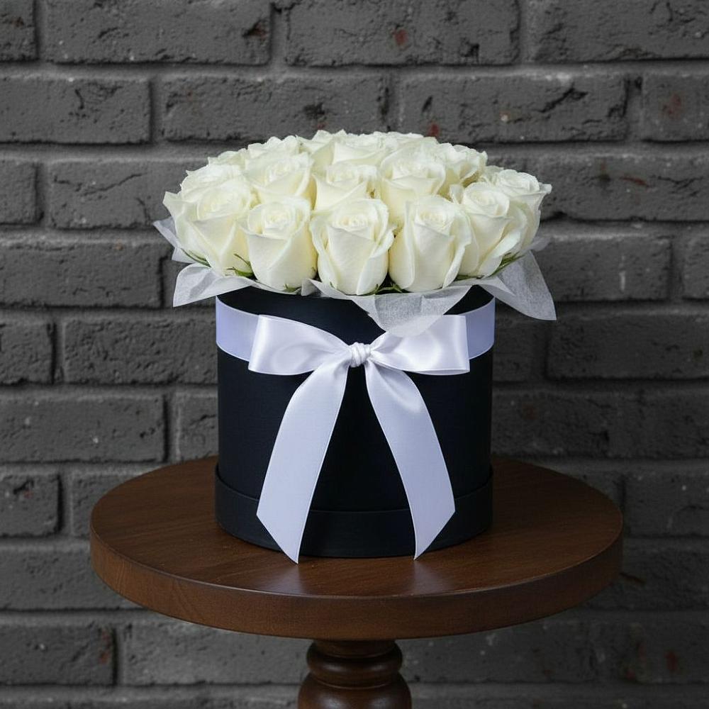 Цветочная композиция из Розы в шляпной коробке в Перелюбе