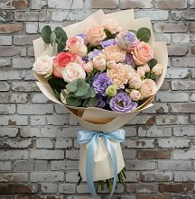 Букет цветов из:  Розы, Лизиантусы и Гвоздики в Перелюбе